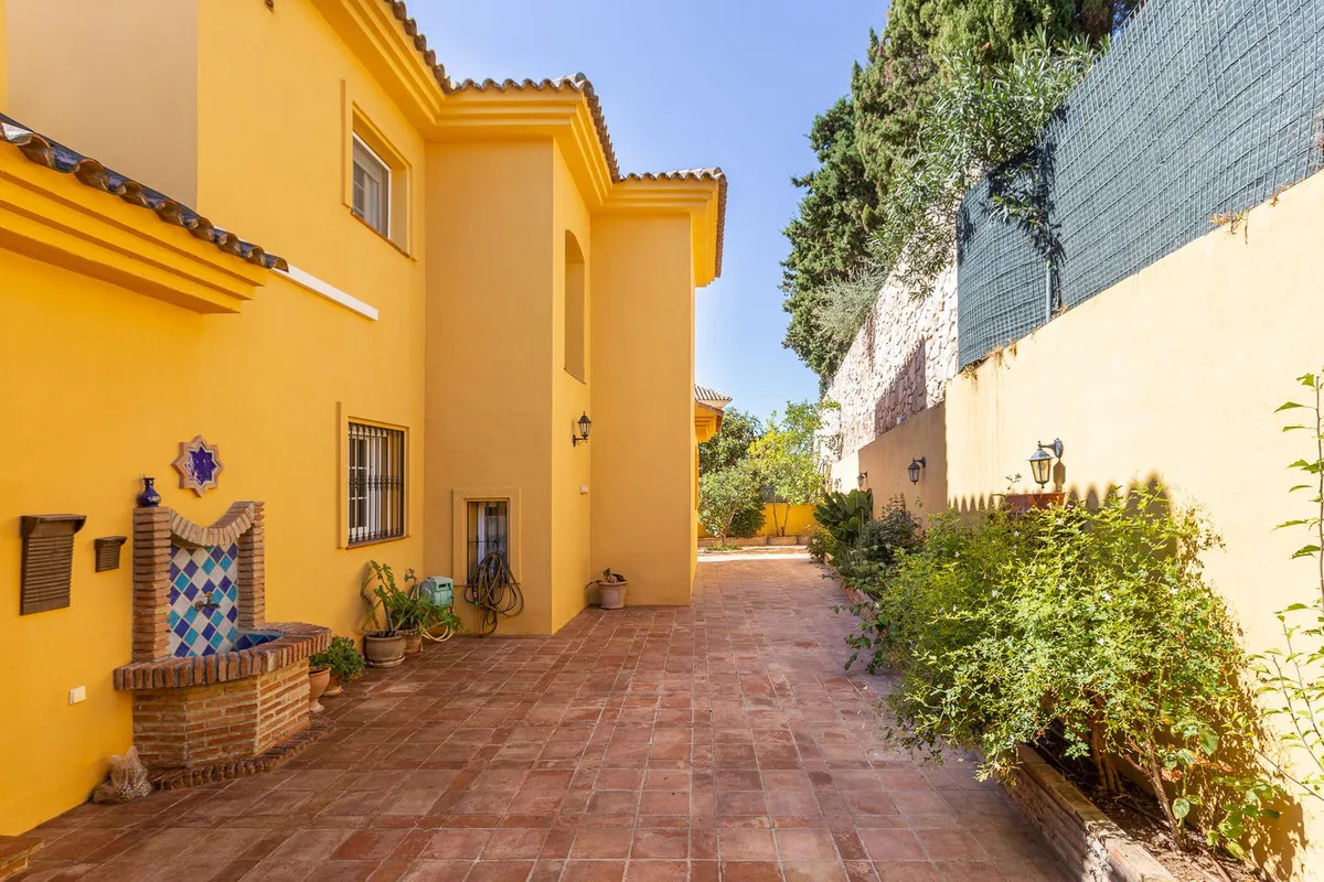 fc736350-4ef2-4605-ad75-08af11e19f75