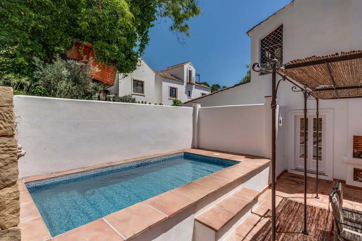 7502664b-1568-40b7-9d26-b978300a1da3