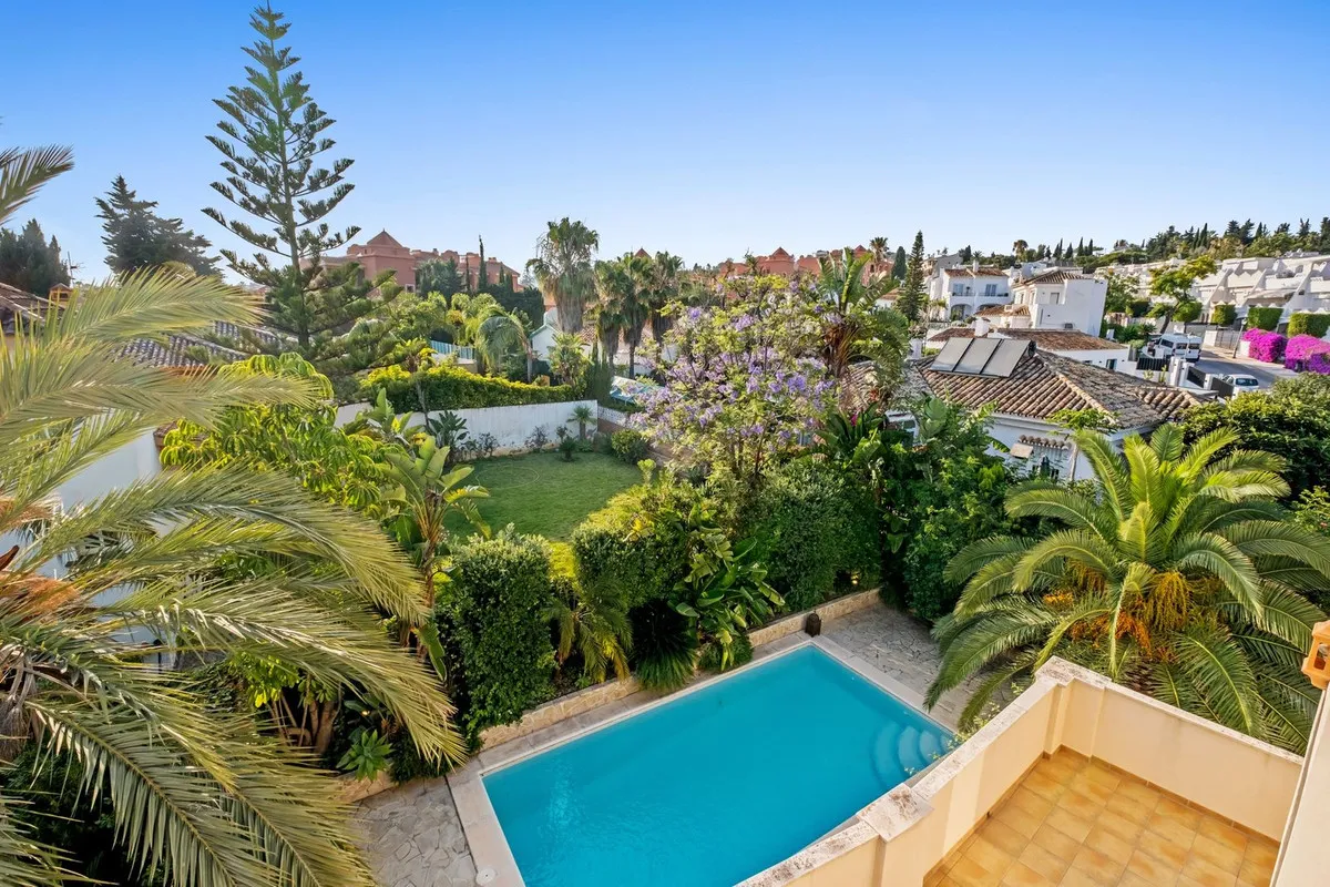 53e2dafe-573a-4edb-a52e-4de68c68ecc0