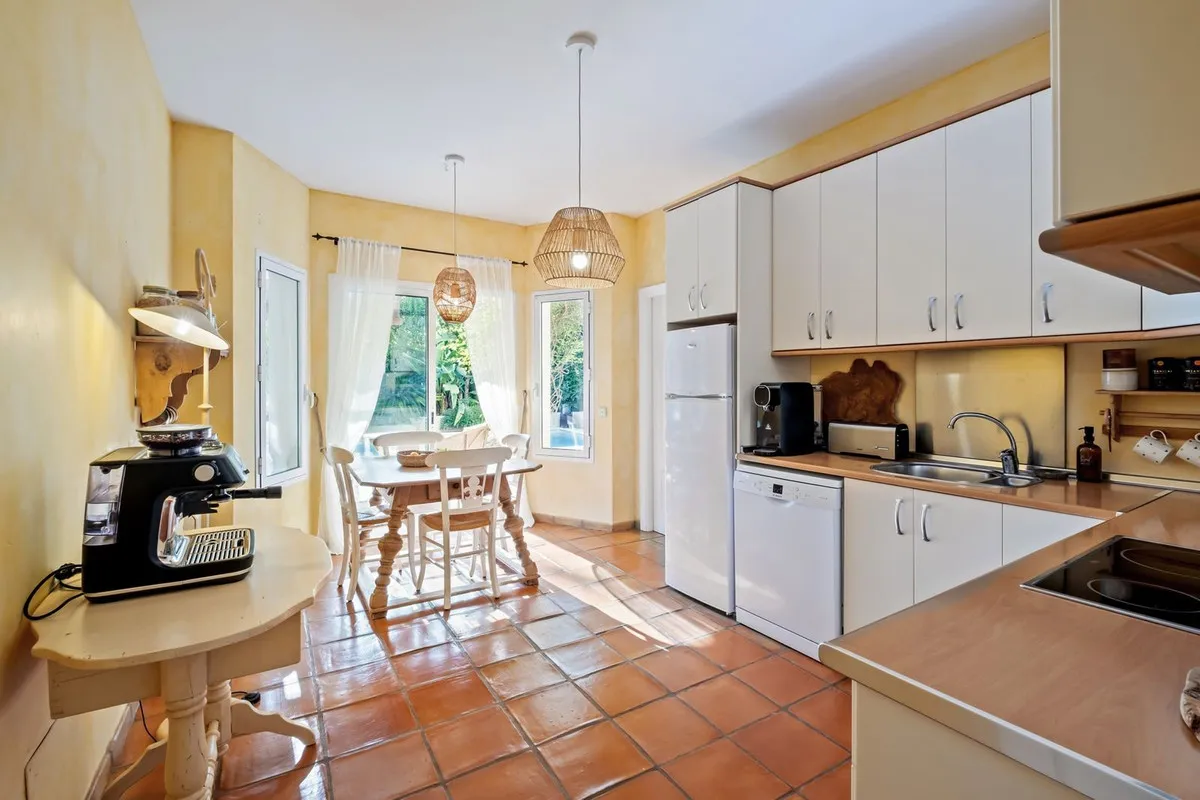 7320f098-d444-4a67-9fb3-b231c7c5c783