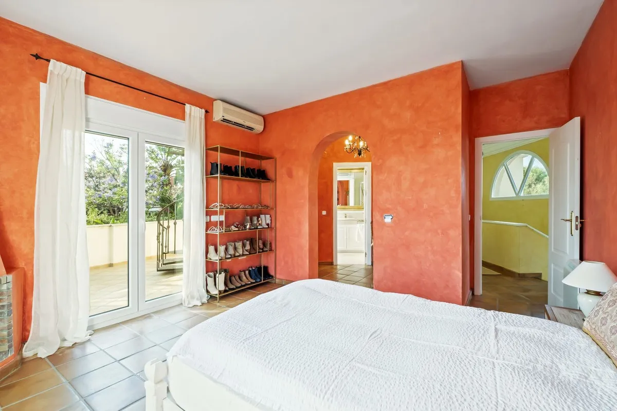 7c027bfe-718f-4dd5-aae8-ee011f6c6540