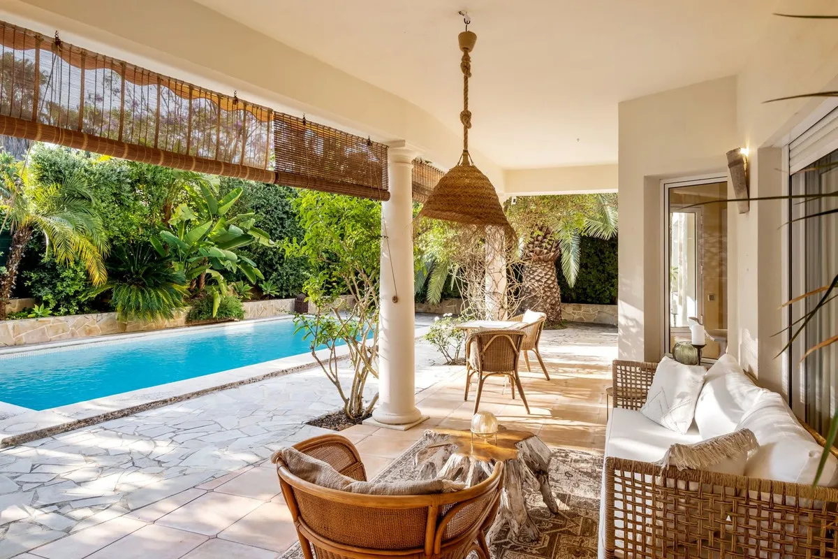 8250abb2-4572-4f21-9d5e-8d2b3eaf53c0