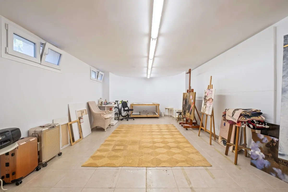 8fc5606a-c326-471e-9d99-fc14b73d5a49