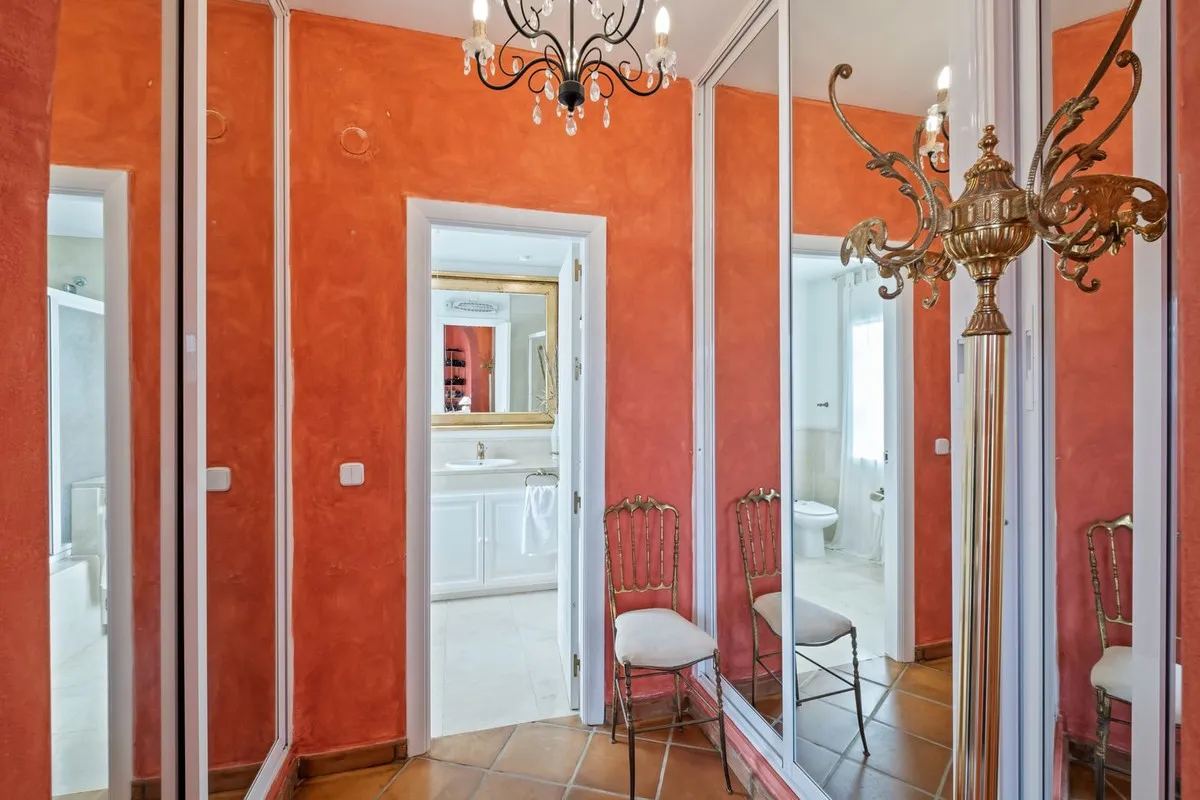 c8d14044-3d86-4b60-9d8b-991191880923