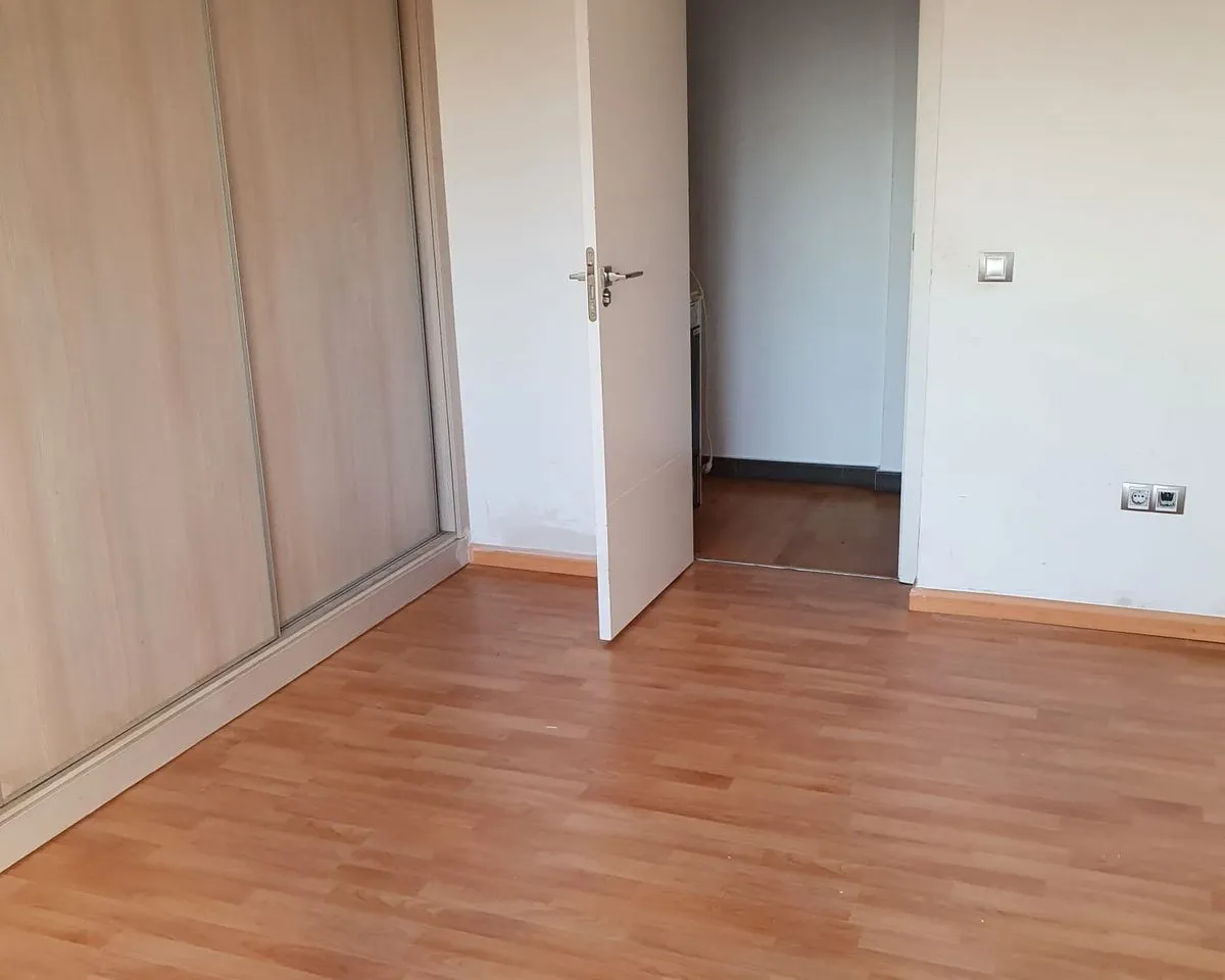 75b6446d-d8cc-4bba-a7b4-fef529f30649