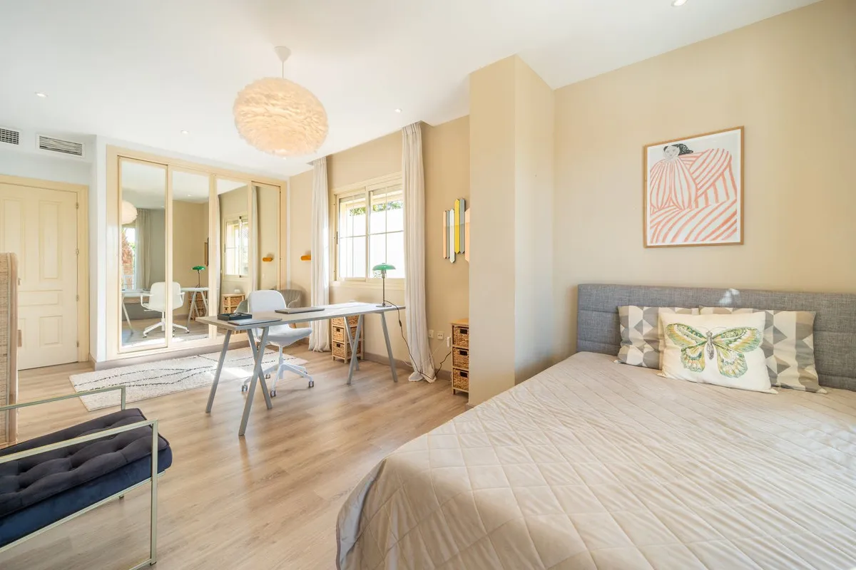 196cd052-05ba-4ca4-a06f-ce94a5029520