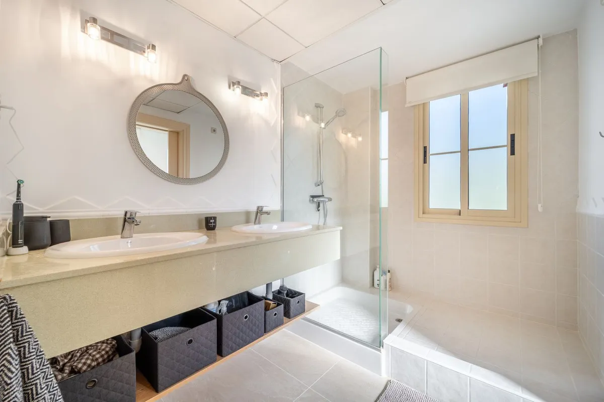 4dbf1cd7-2e55-46b1-a538-1b30b057d07e