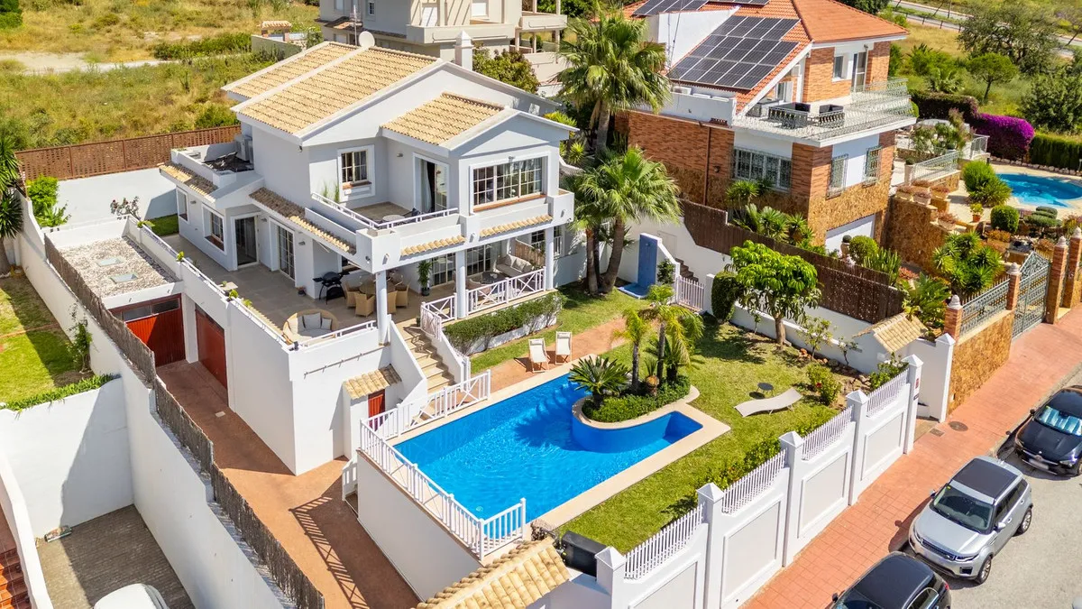 7b553cc0-a982-4d1d-8556-582d30dcbc59