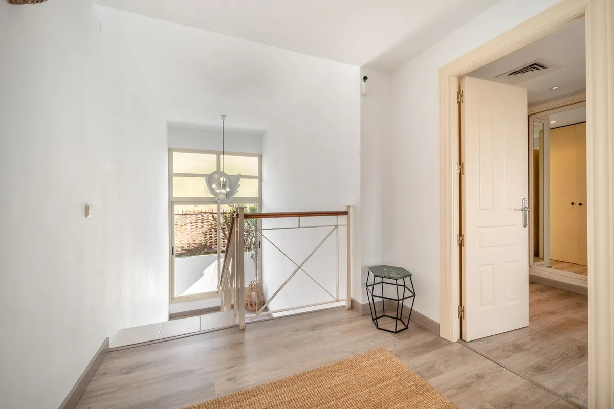 86e52b10-3d85-4018-9c33-dea94d27013f