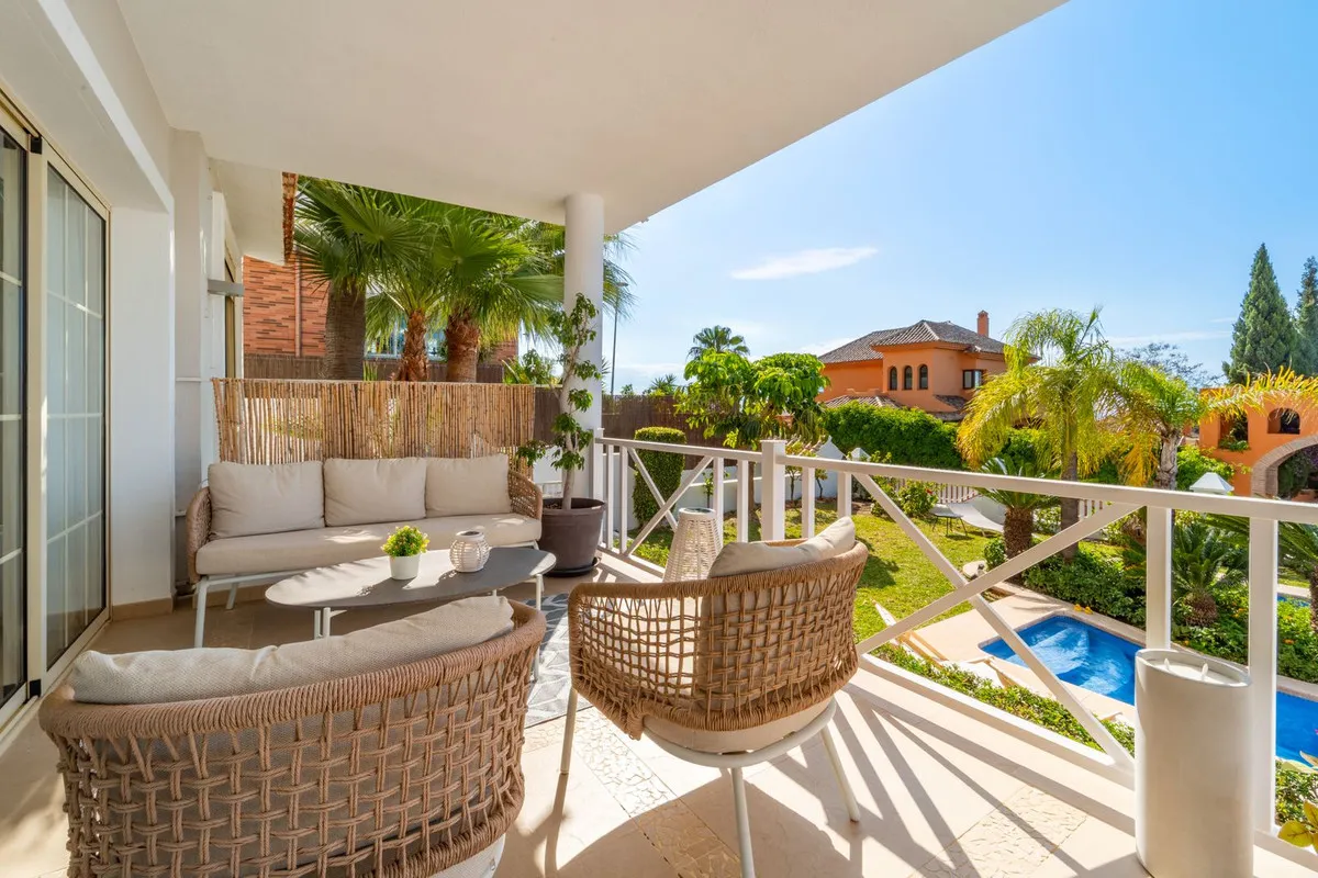 8d392211-5cae-405f-a816-68870c7490b5