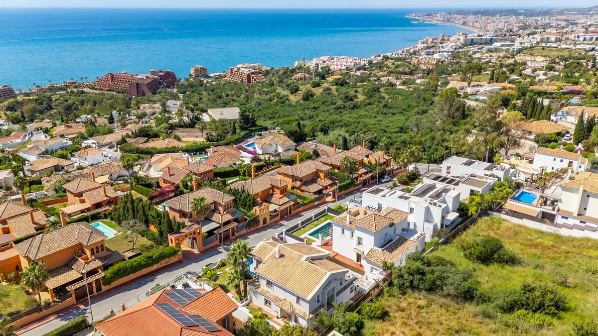 90010051-f6e1-4b30-ae10-0b04204ef055