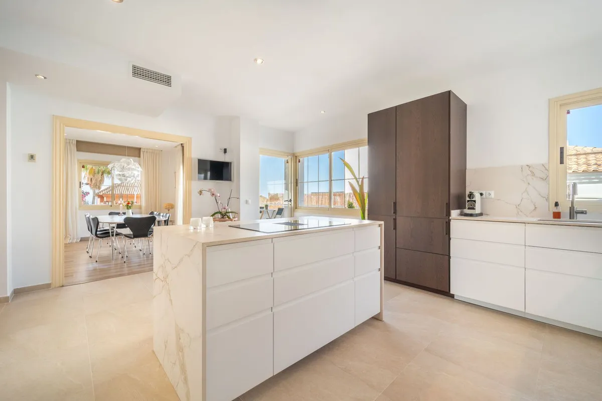 90b54e80-b7e4-4720-bf13-2d2871d47cc5