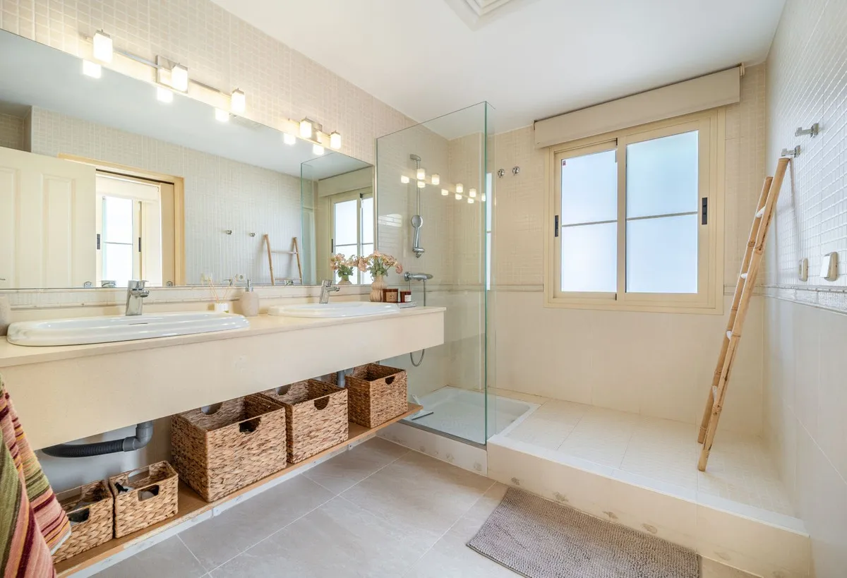 a53cec8e-9ce0-4a4c-b380-b7023569cccd