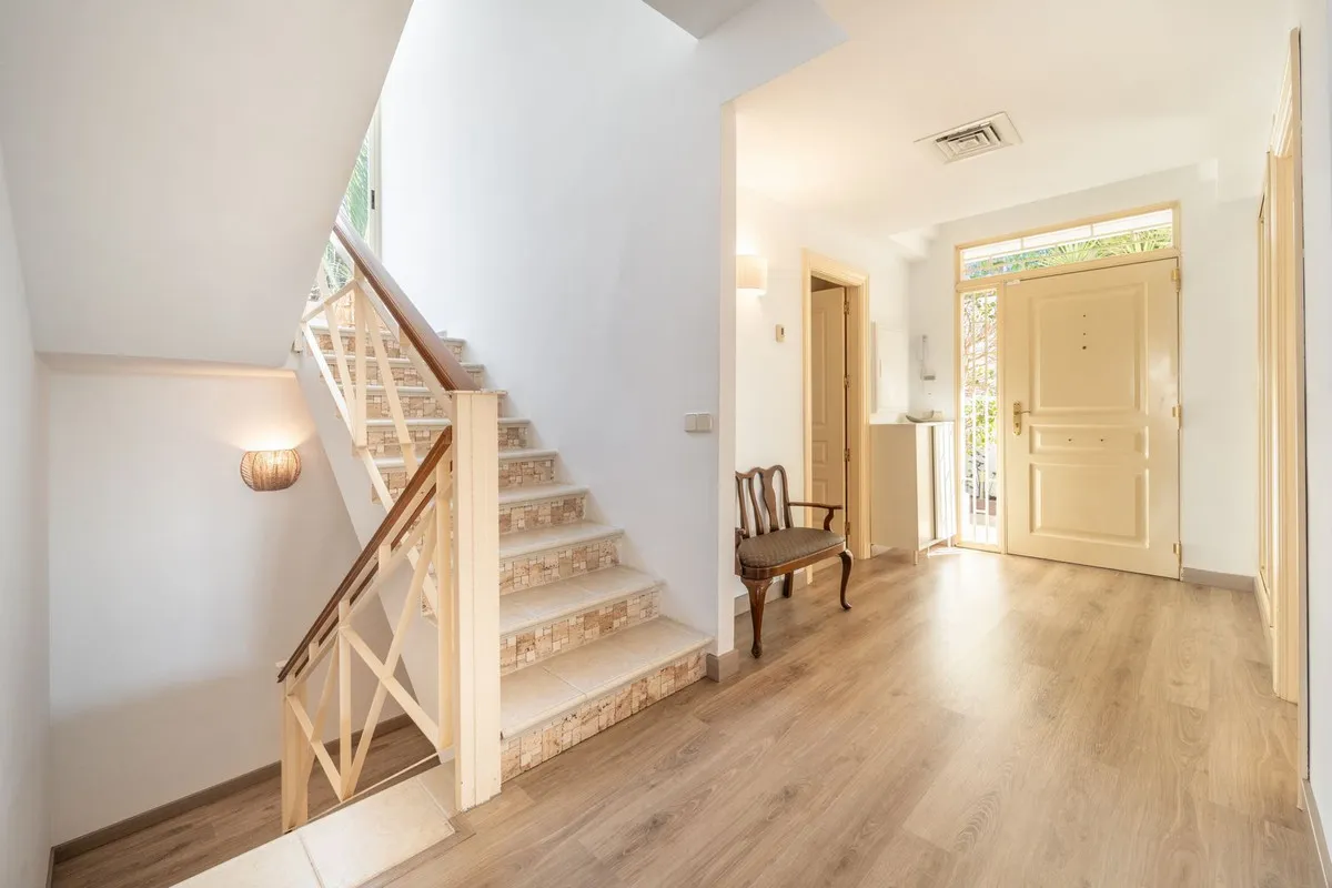 d72468b6-880a-461e-bd92-7a93775f3873