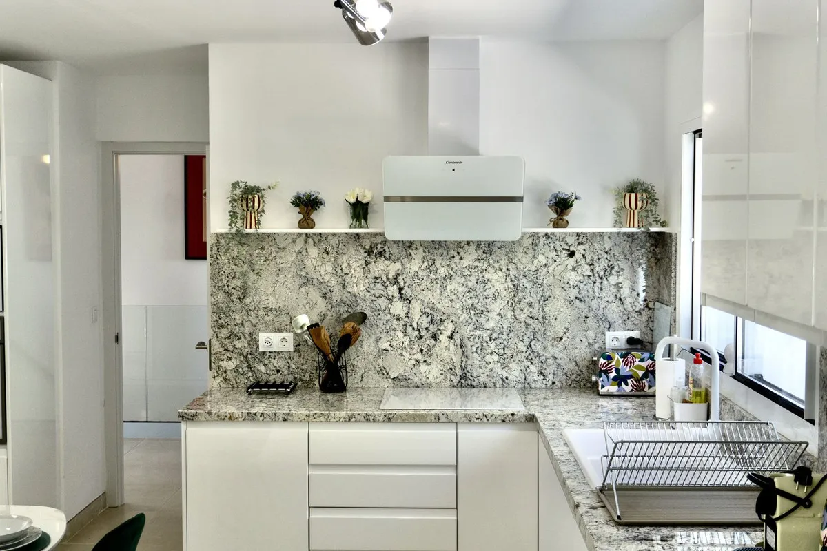 900a20f9-8f83-492f-82d1-6608ae1d0c31