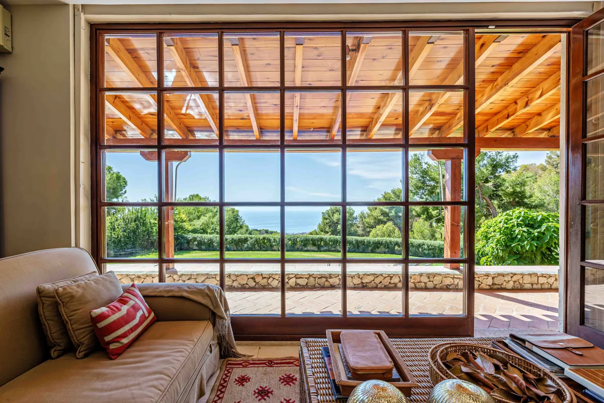 4e481765-5f82-436e-a9f8-be8d40cefa12