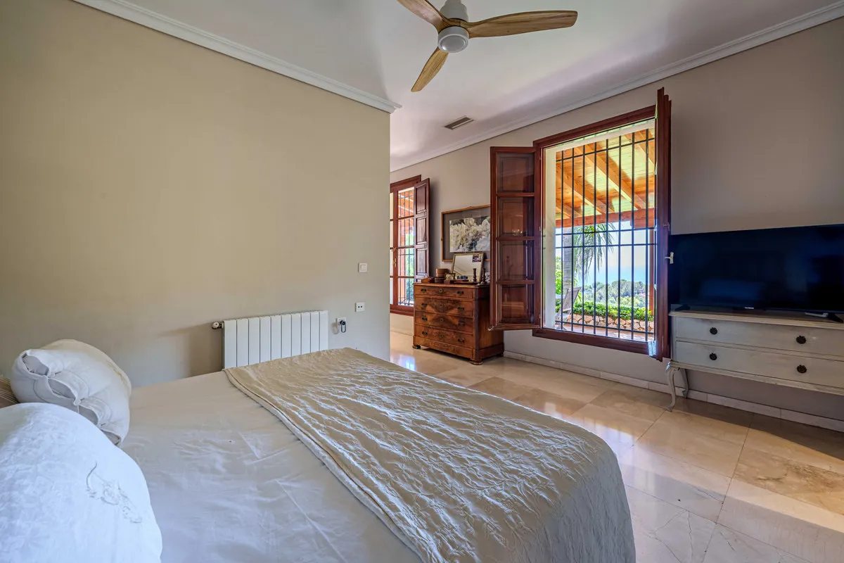 54c2aca1-4497-4853-886b-fcf31297d5e7