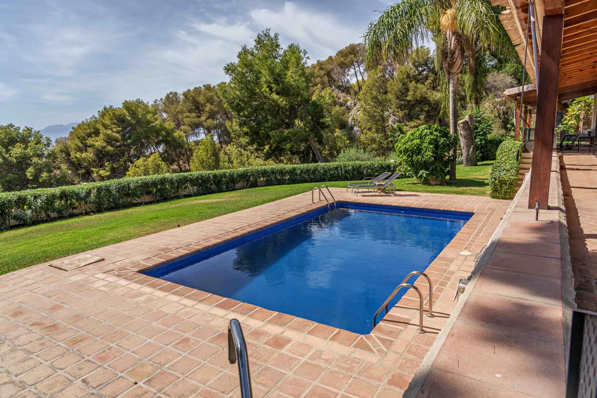 6edc2bc8-ea88-4b60-88b9-c81550695d92