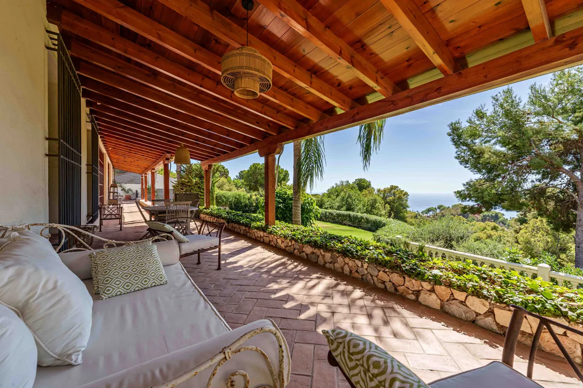 93c7f492-3a2f-40bd-a7a1-be249b66aee1