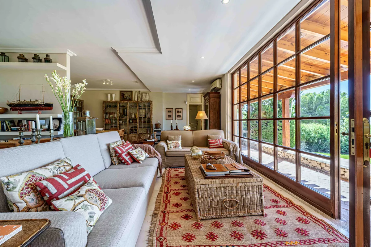 a61603c5-0b85-4ea8-9ed2-5f7f37e765f1