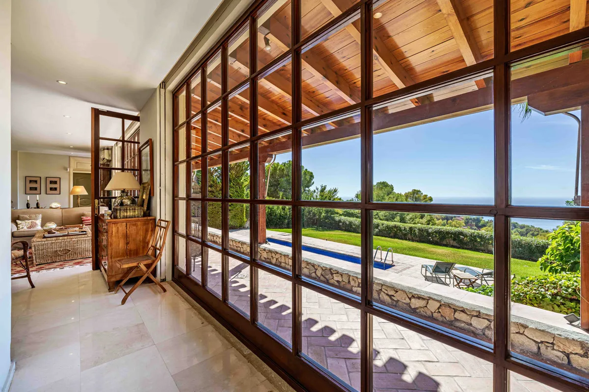 ad958579-a826-4e59-be02-0be0dbc89bfe