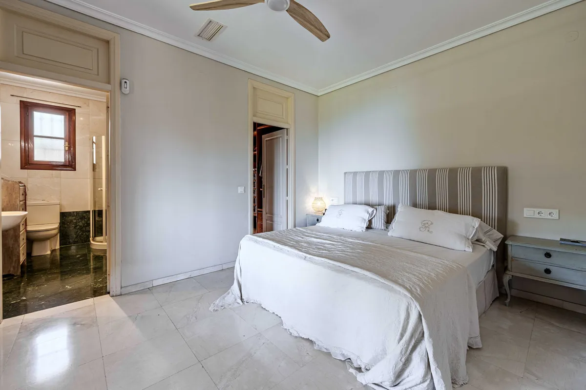 c3228ee4-5a37-4cc2-89d9-f58d955e546f