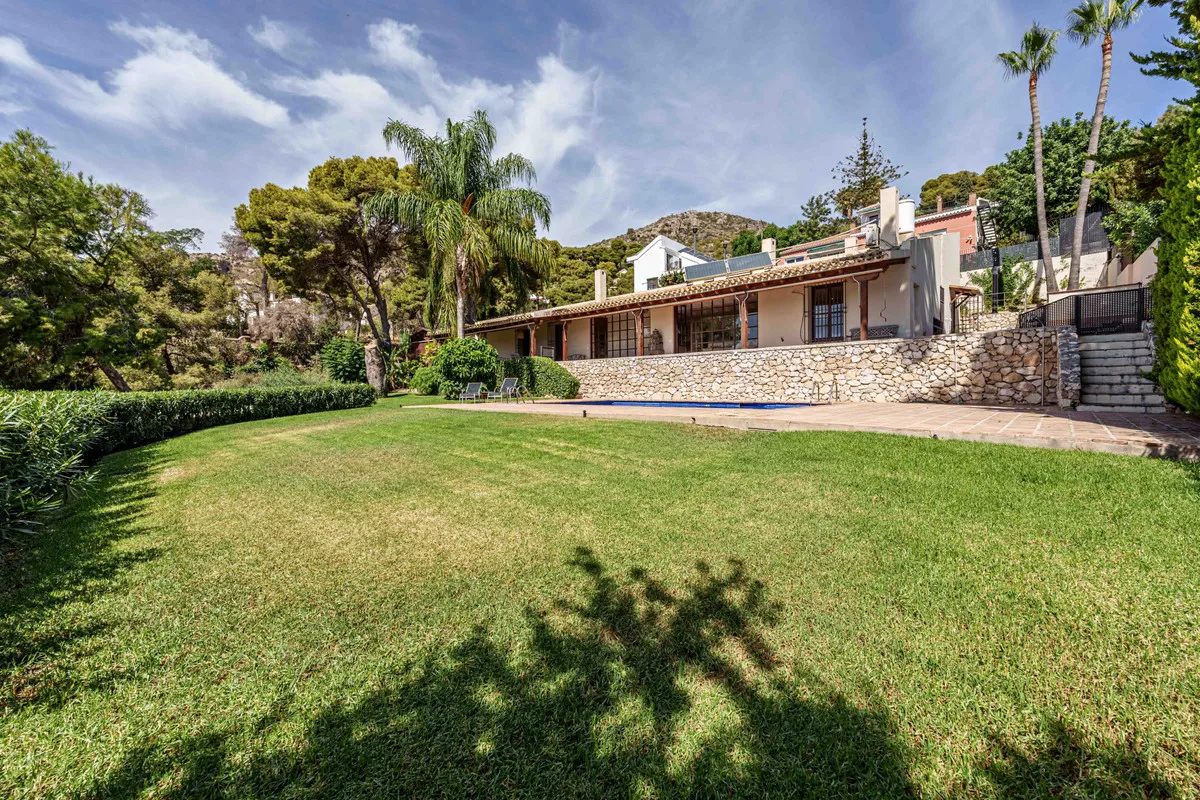 cee31bb3-f442-42a3-be26-05ef7f70726a