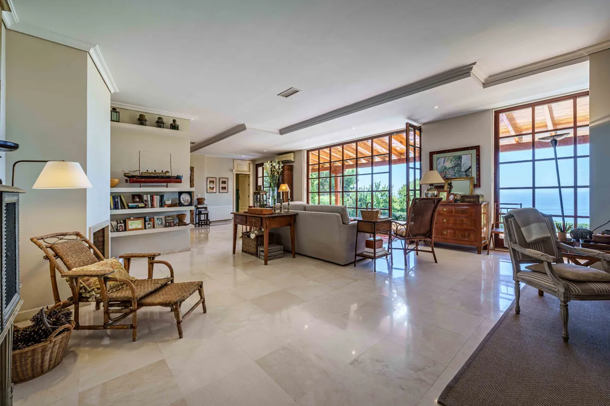 ee59f4e4-7ff0-4cc3-bc71-5790b7f301f6