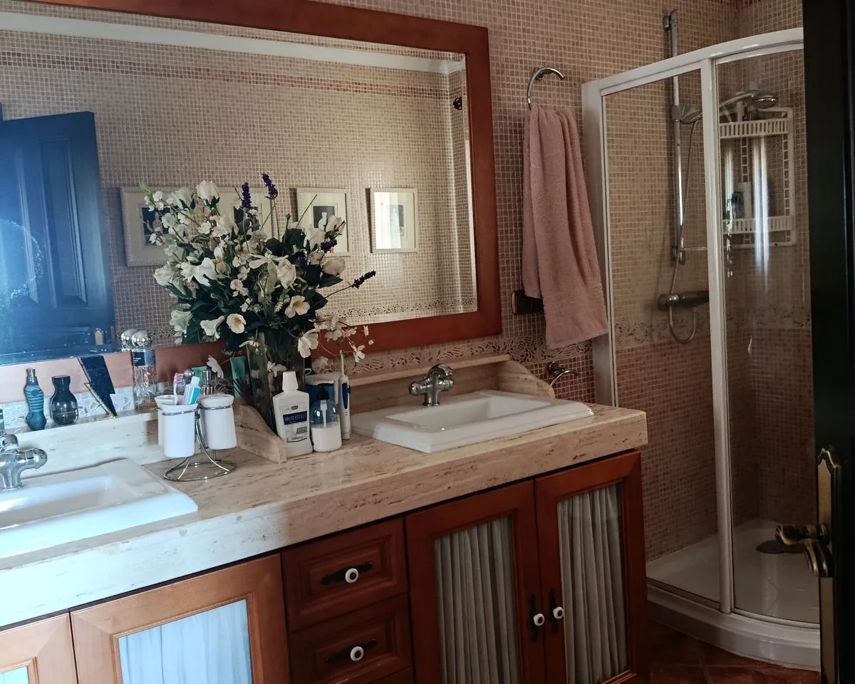 4bf276d6-0953-4a47-bddb-bc12330f6827