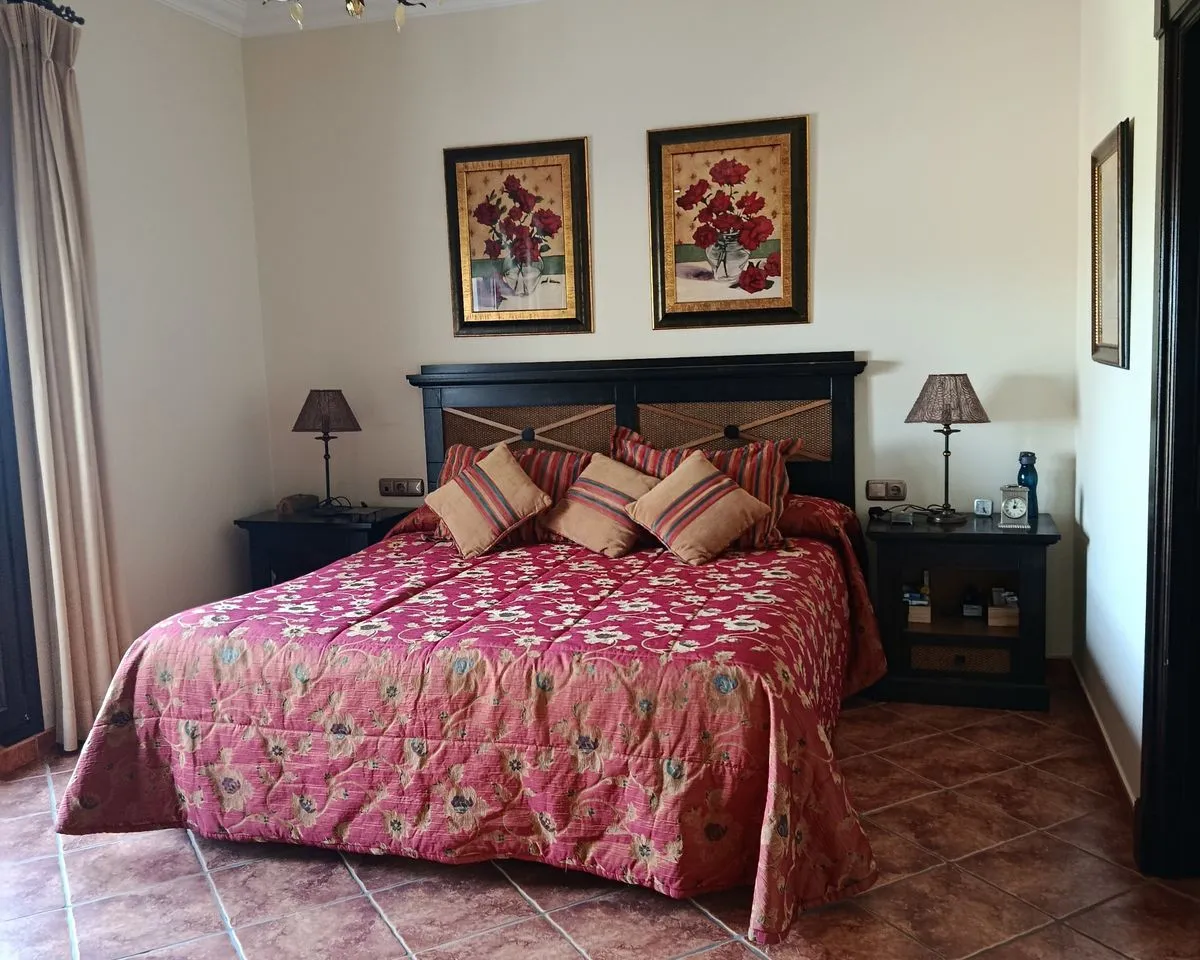 9006042b-e220-4ded-a60c-eea4a0675c56