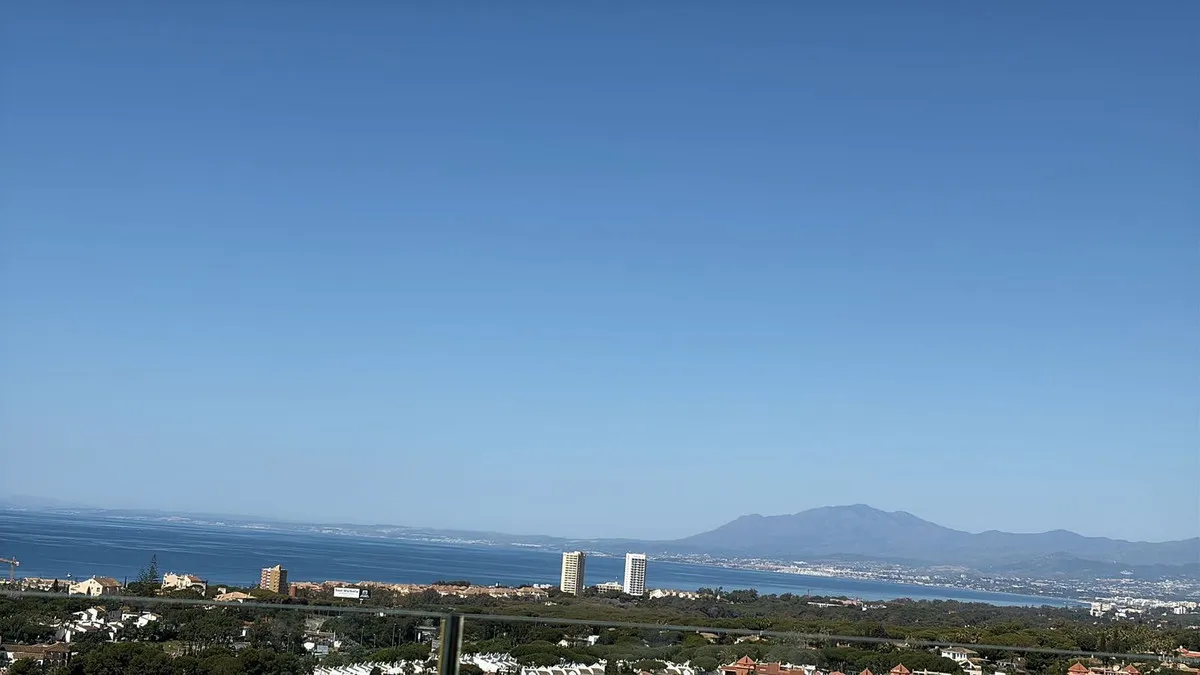 08ef482a-e18d-4835-957b-bf53a27b817a