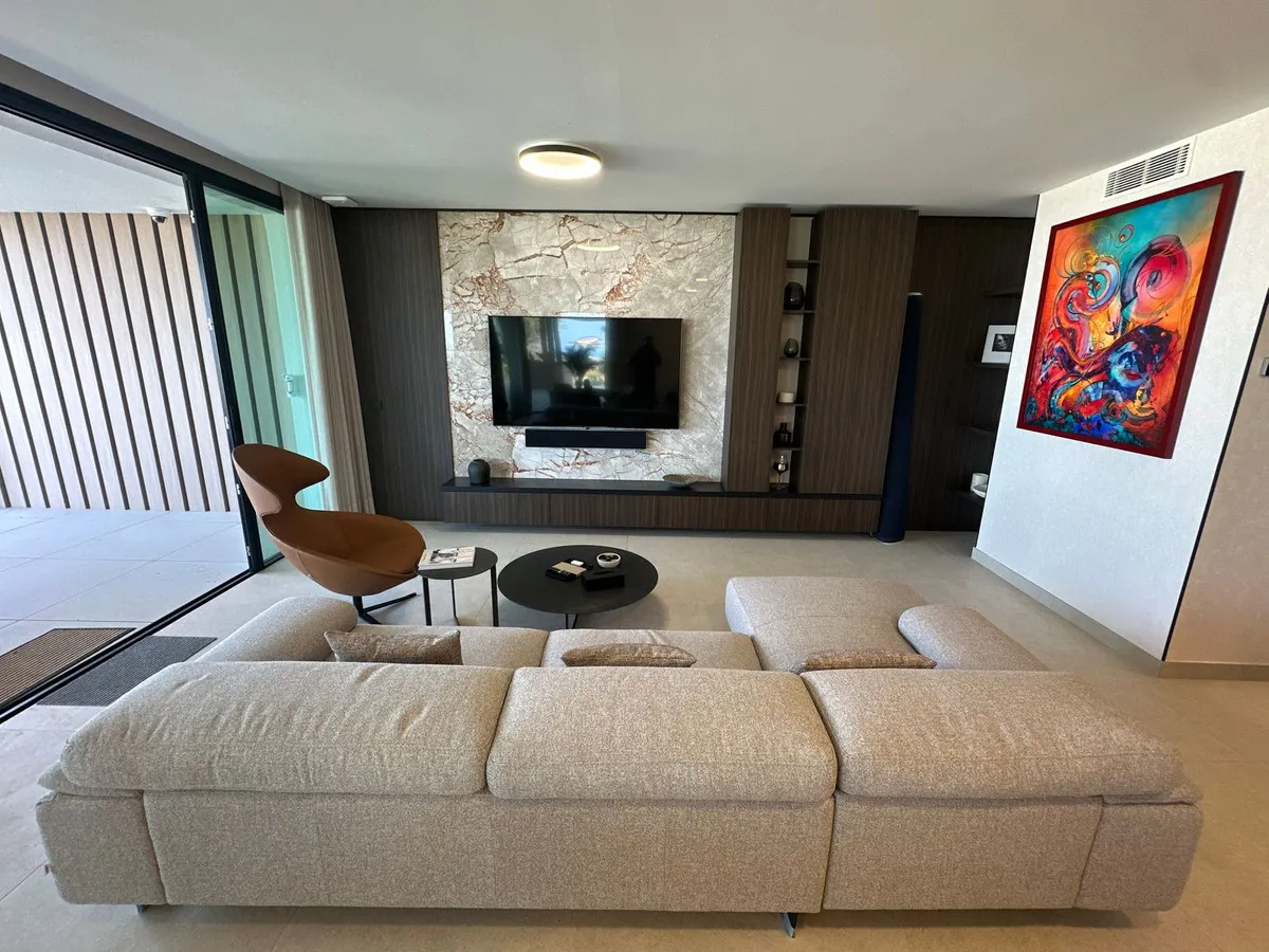 98707279-881c-4e8b-b413-531052fe434d