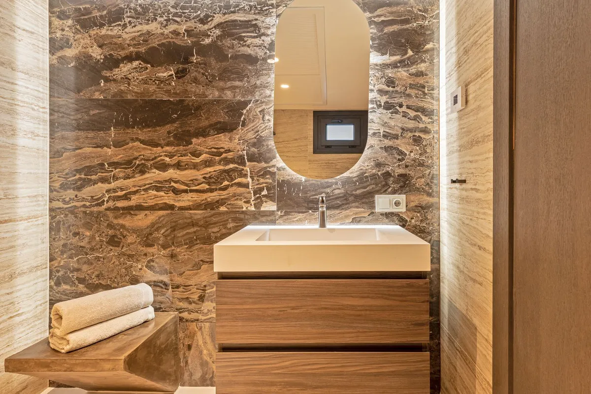 69fa97a8-79fb-424f-84a6-e583b88a8e95