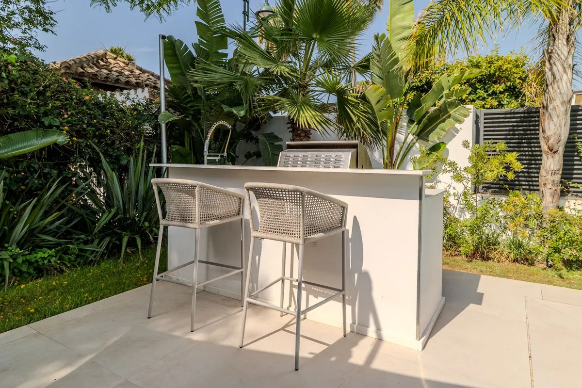 57c32d32-1b15-4e3b-b289-b5d73452470a