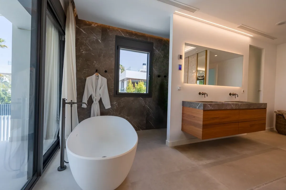 f730cf86-fc5c-401c-9898-0bdb76071d4e