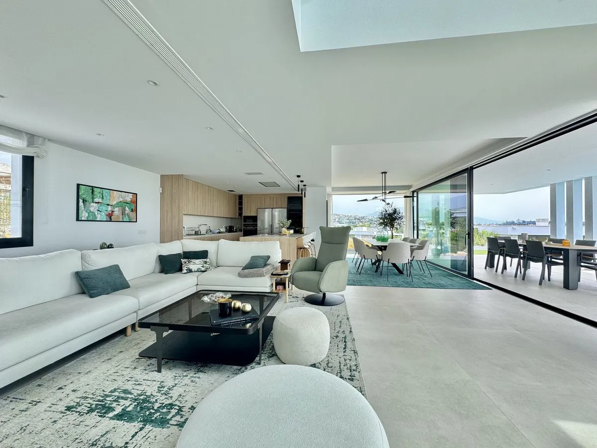 0b74abf4-b388-4474-89dc-164d6bef71d3