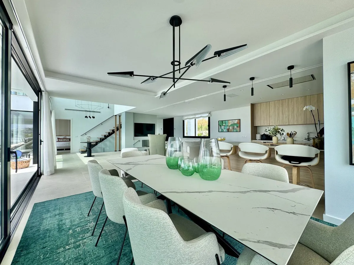 55b2f8f7-2b08-4eeb-9d49-b759d77d7541