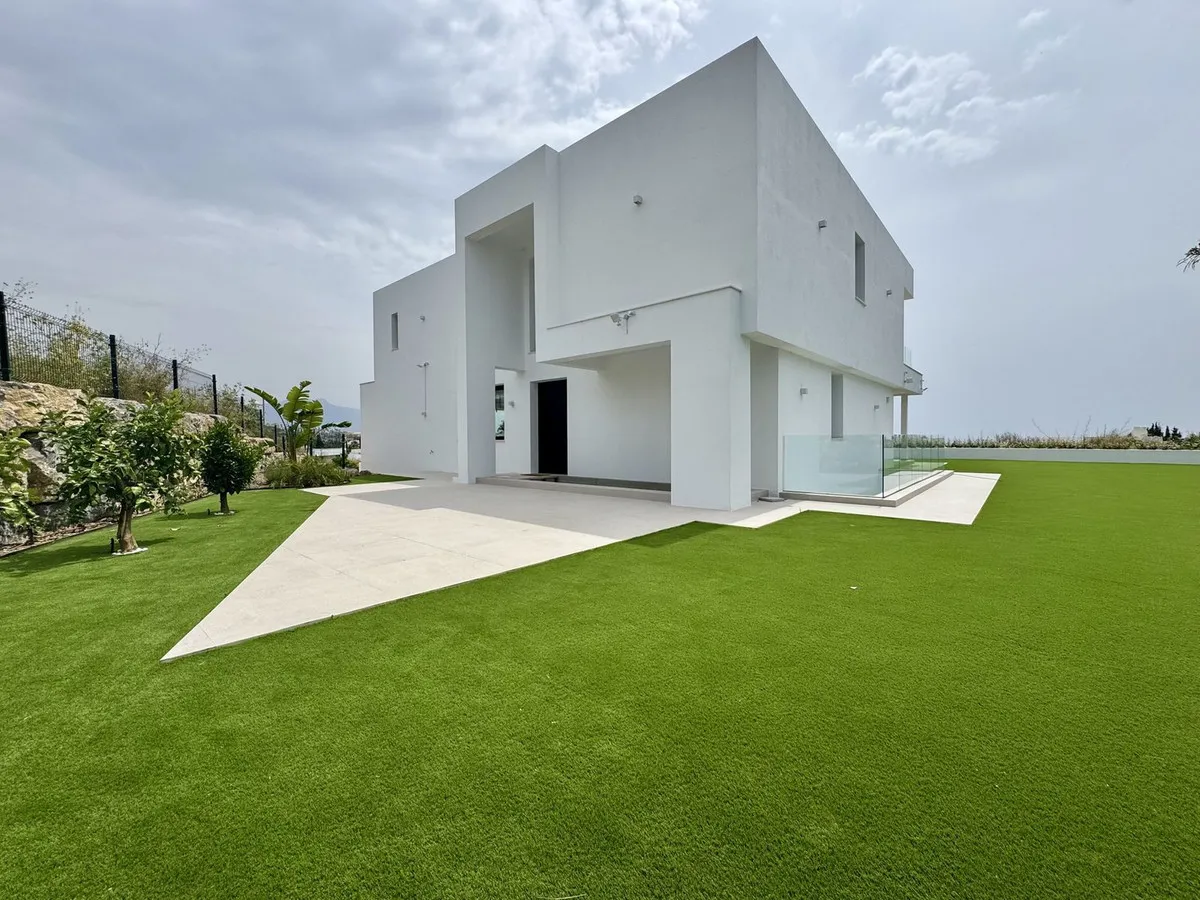 5f157044-fbb9-476c-a8d3-c004c7324c42