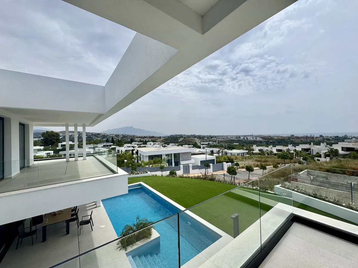 6c2efc8c-1d9e-422a-a618-29c79a0786bd