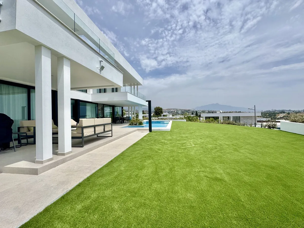 996f345b-ae73-4e9f-83de-0c0c59c30cb8