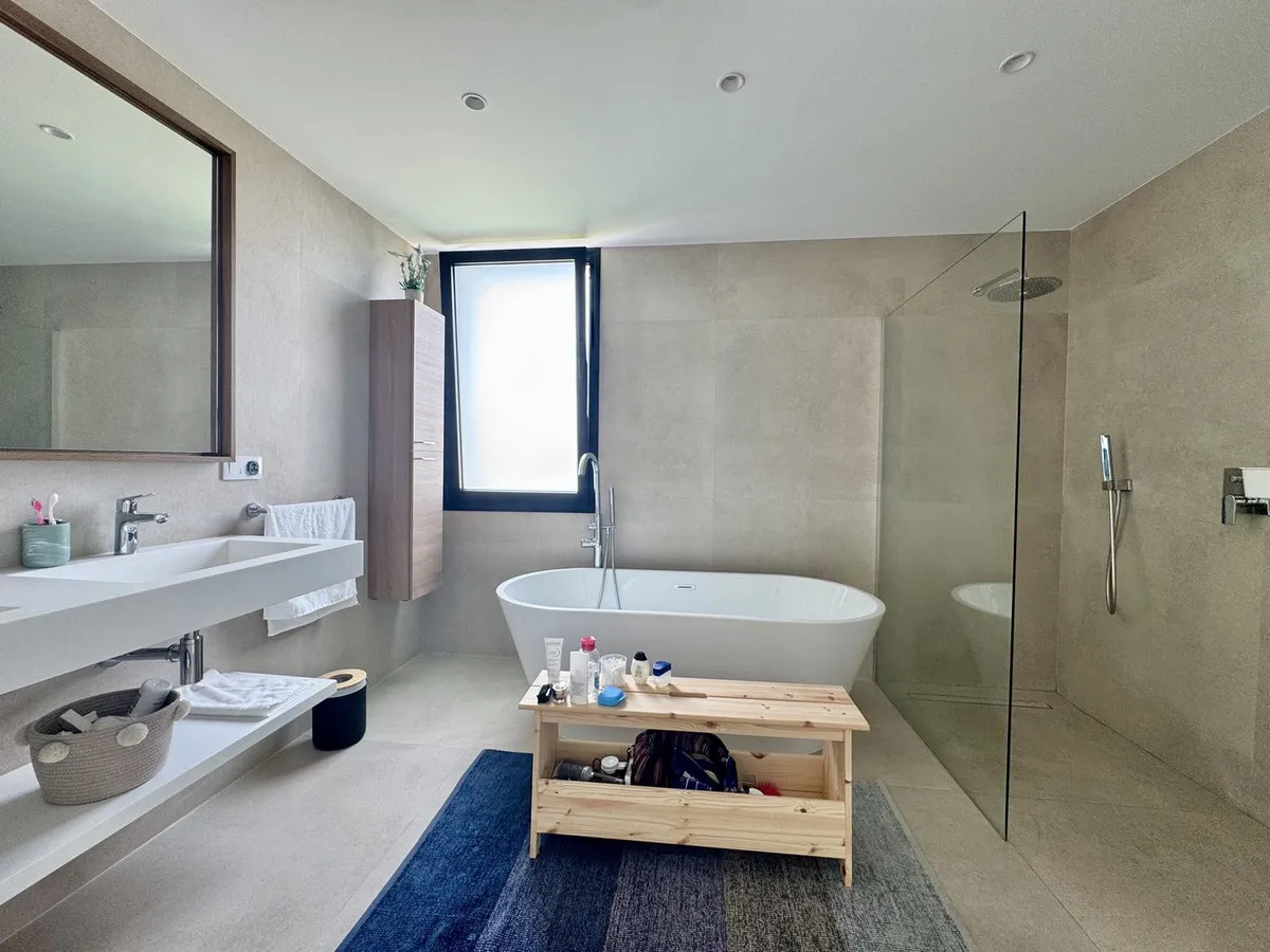 b7cd4881-9084-4b4f-b399-901f2f400b59