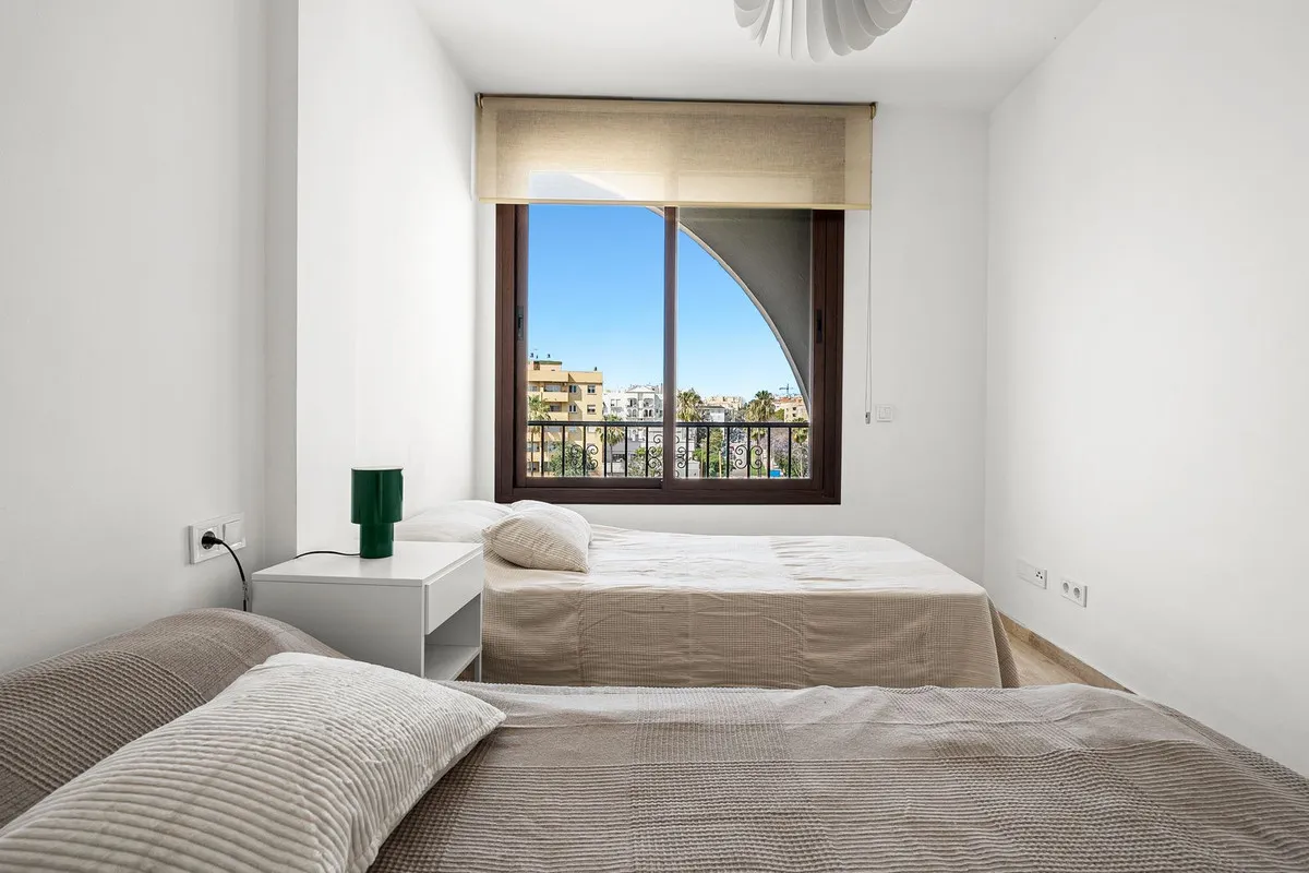 b049d25d-44c4-42e0-af36-c3b62bb79c6c