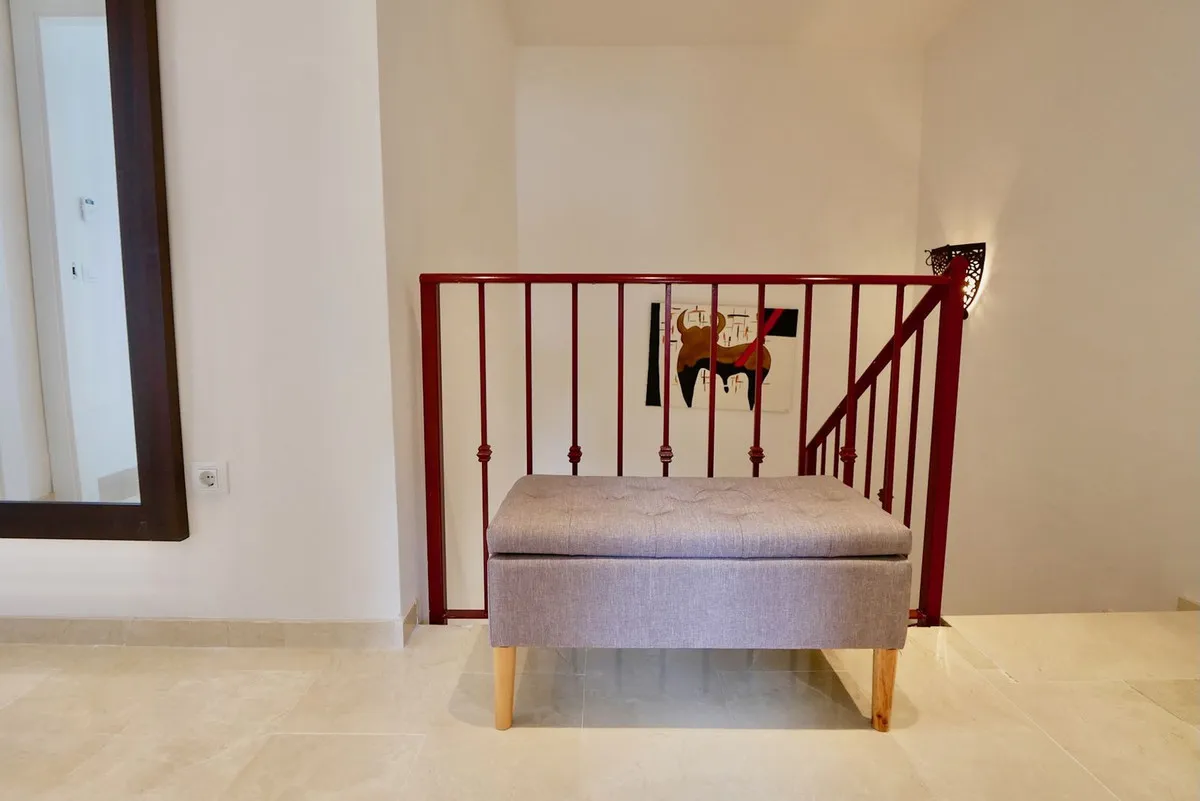 005cc3f6-cf33-4482-be5d-b67d1d37a700