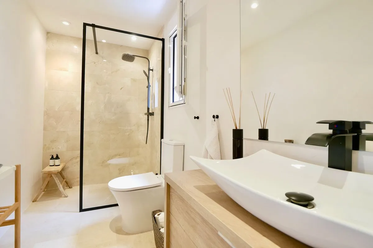 0df05e40-bfc9-4f7f-b097-cb2a004f239b