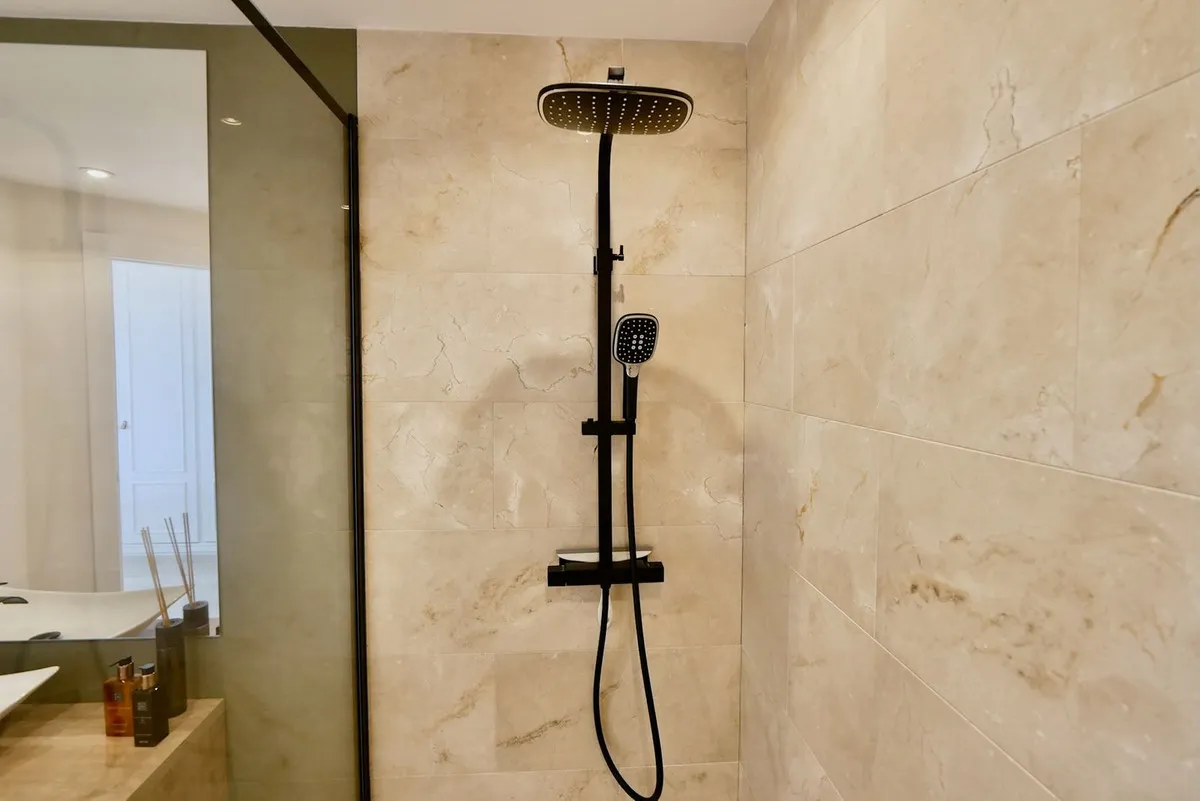 4dbf1908-4d6e-4d8c-b6fc-9c2e97cca574