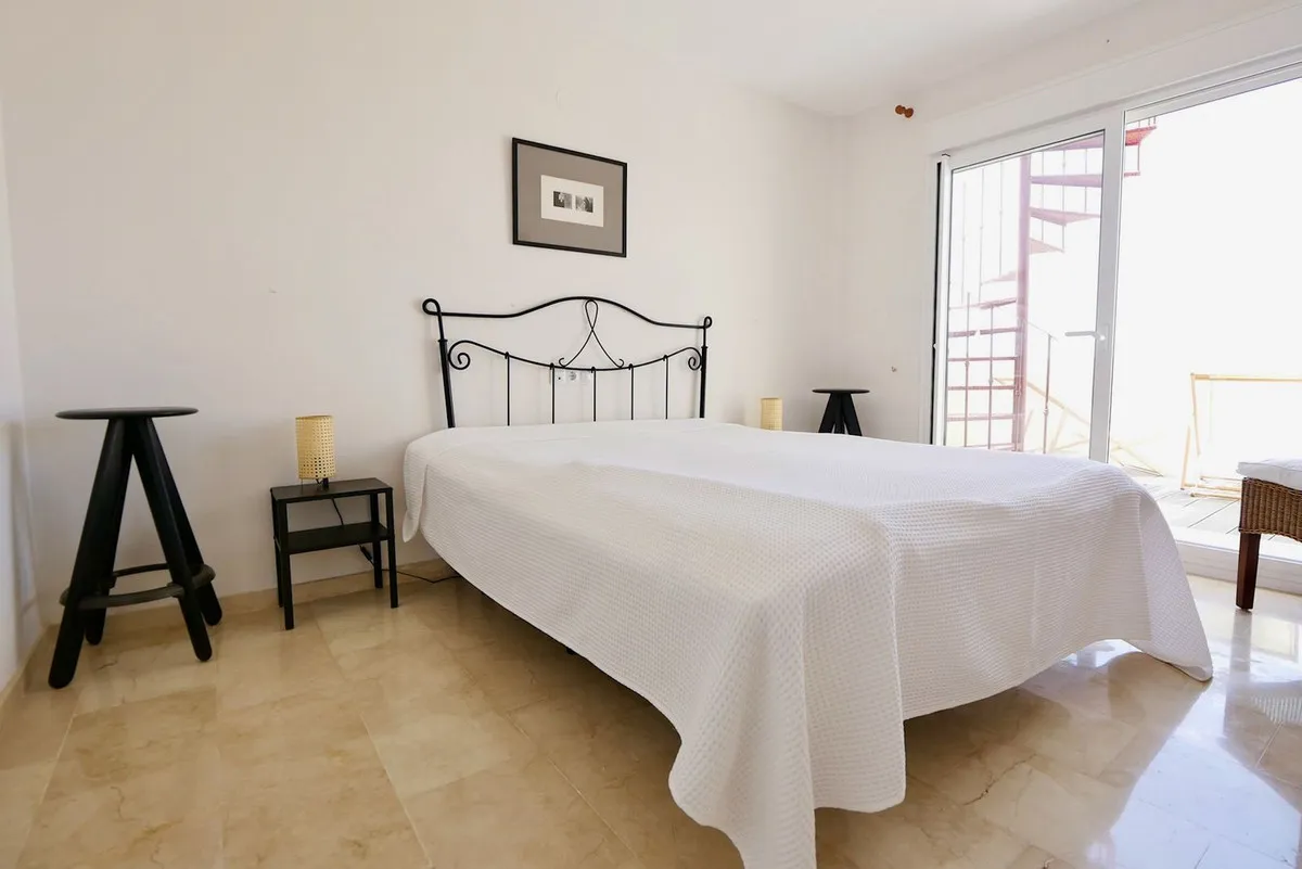 81dfdea0-f13f-484e-acbf-0fda431fbf2f