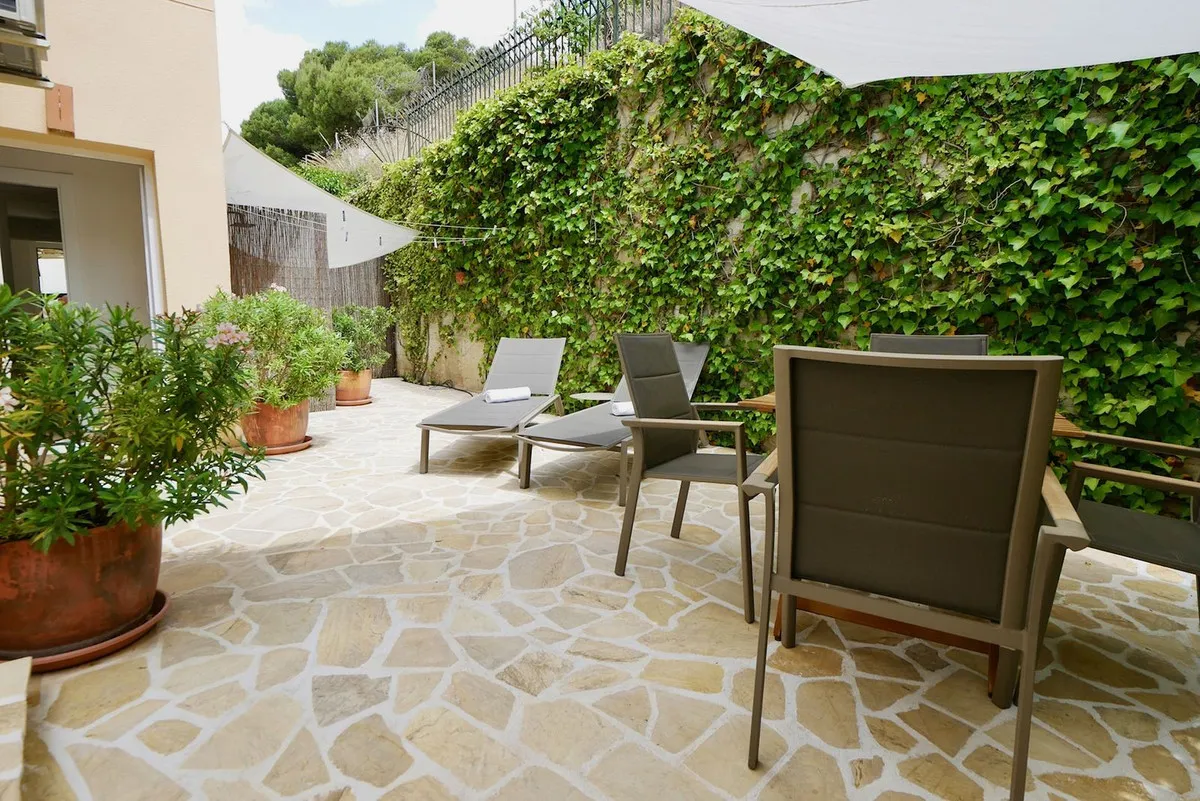 ece3e4e9-fc35-4673-8e6c-6056d441735e