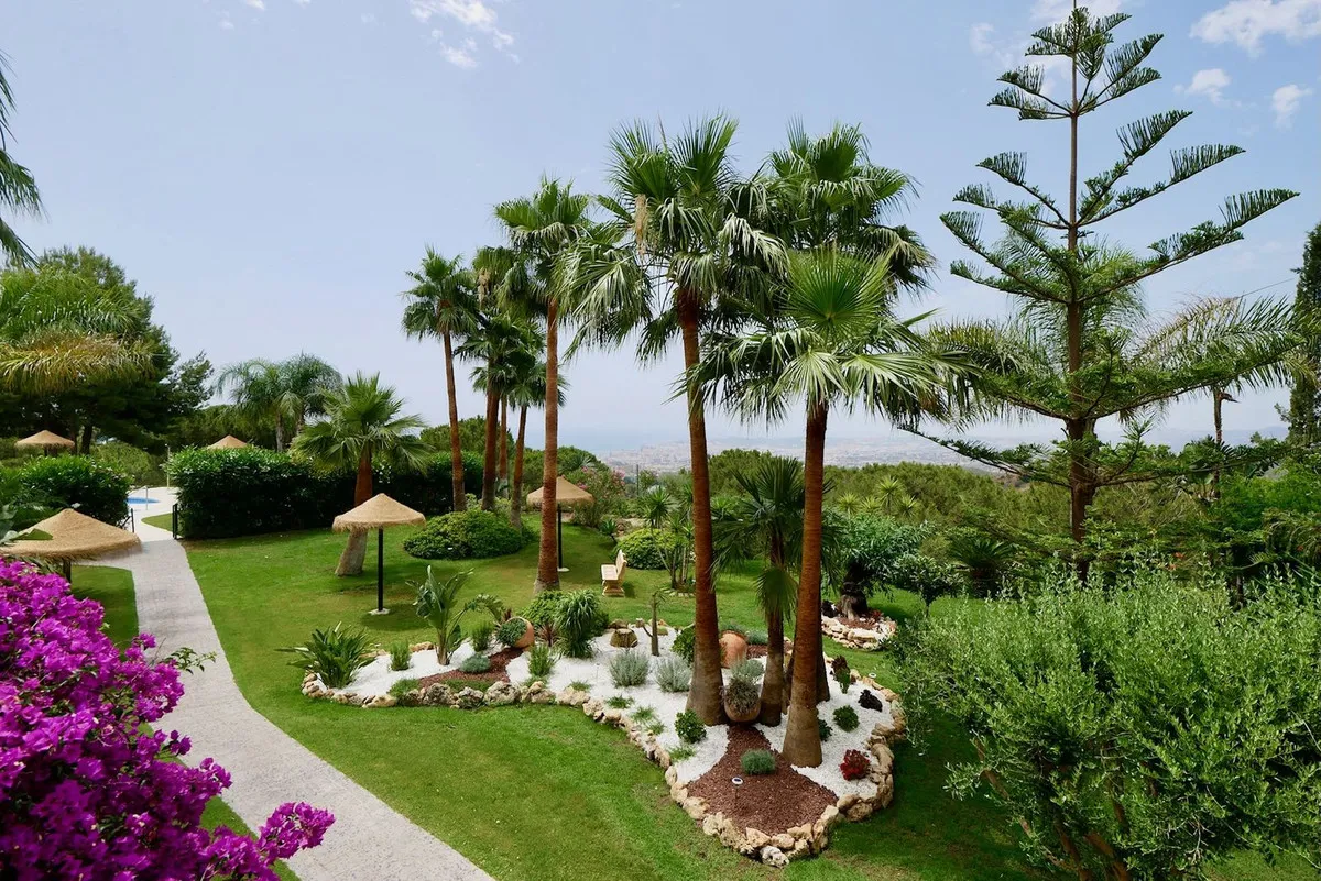 fbe554eb-5055-4be6-a831-68b6753f9465