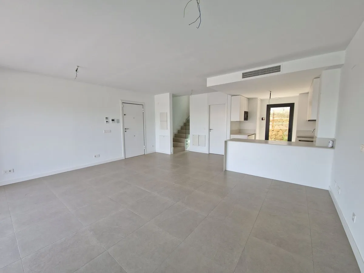 862b2348-c13e-4f08-a945-6b1754b9f753