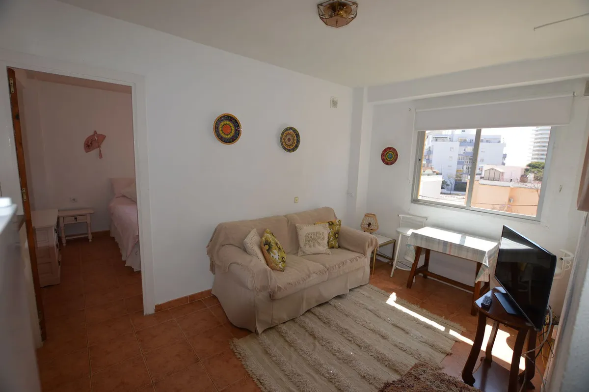 eb8b190e-0dfa-43d5-be5c-ba25fb4bc23e